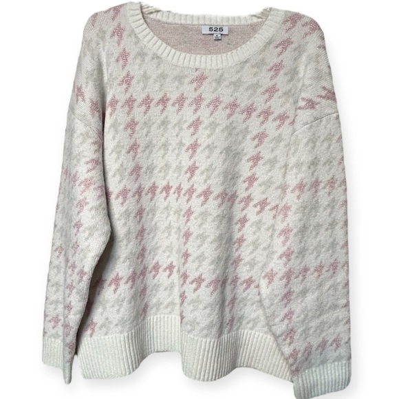 525 Pink and White houndstooth Sweater - Picture 5 of 8